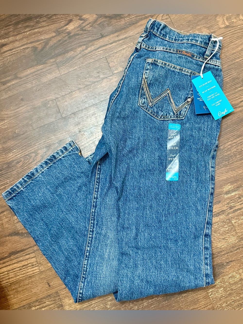 Wrangler “Cash” Ultimate Riding Jean New W Tags Sz 9x10/32ins Vented Boot Cut